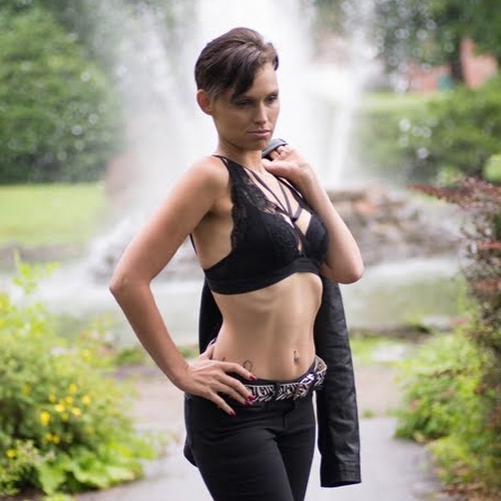 Meet your Posher, Ophelia-baine